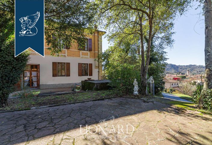 Image No.8-11 Bed Villa for sale