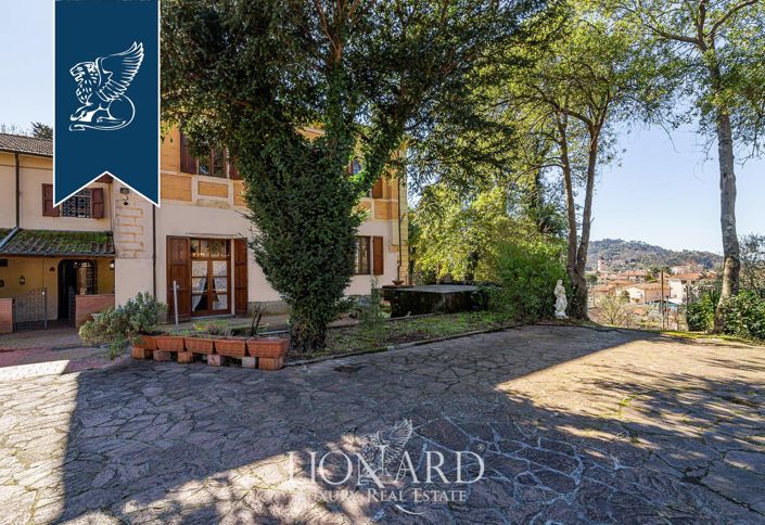 Image No.9-11 Bed Villa for sale