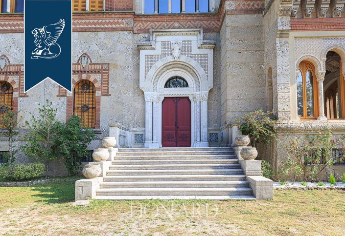 Image No.24-52 Bed Villa for sale