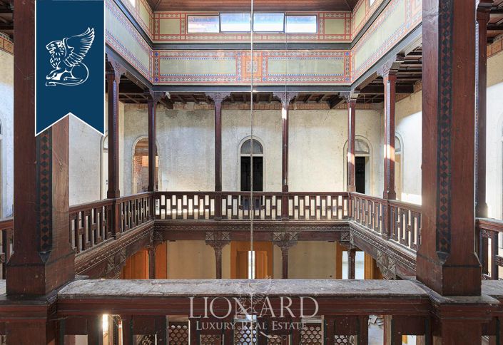 Image No.37-52 Bed Villa for sale