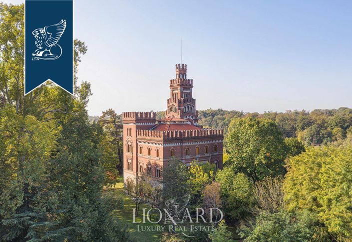 Image No.5-52 Bed Villa for sale