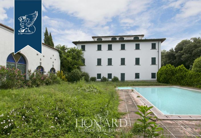 Image No.10-19 Bed Villa for sale