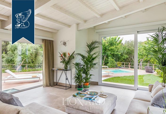 Image No.17-5 Bed Villa for sale