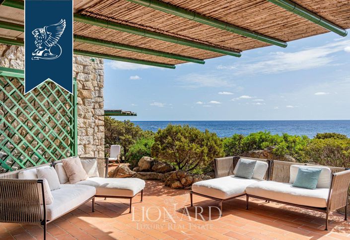 Image No.11-10 Bed Villa for sale