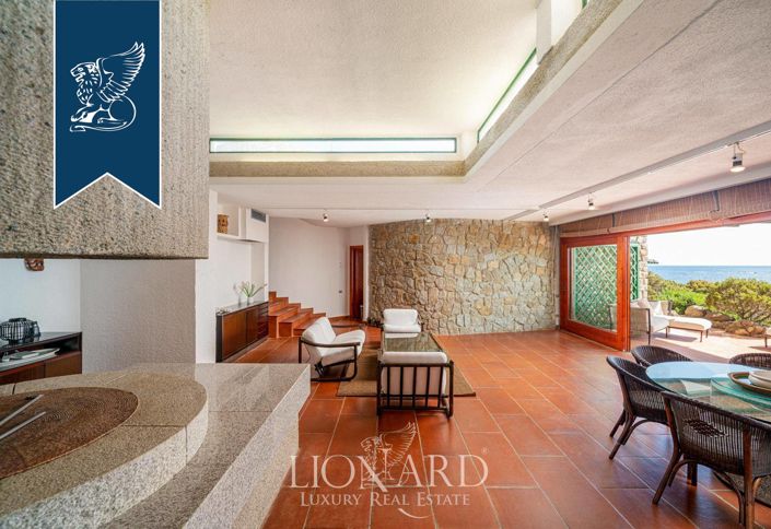 Image No.17-10 Bed Villa for sale