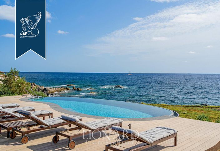 Image No.6-10 Bed Villa for sale