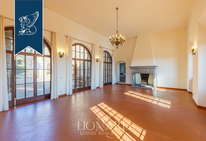 Image No.13-9 Bed Villa for sale