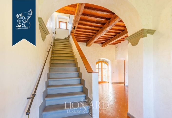 Image No.19-9 Bed Villa for sale