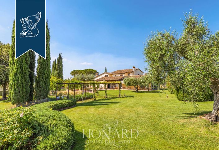 Image No.3-15 Bed Farmhouse for sale