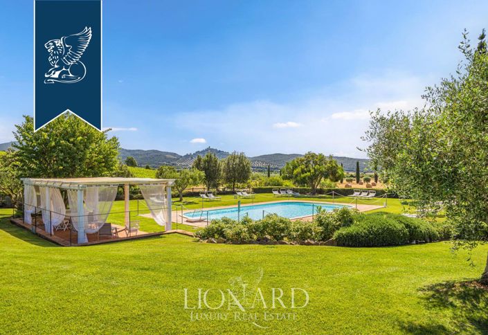 Image No.8-15 Bed Farmhouse for sale