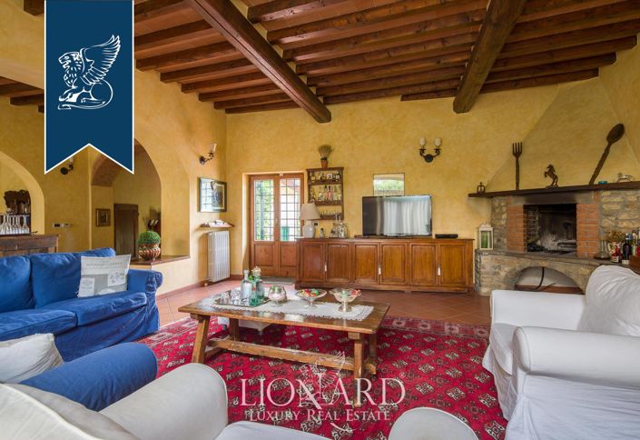 Image No.10-5 Bed Villa for sale