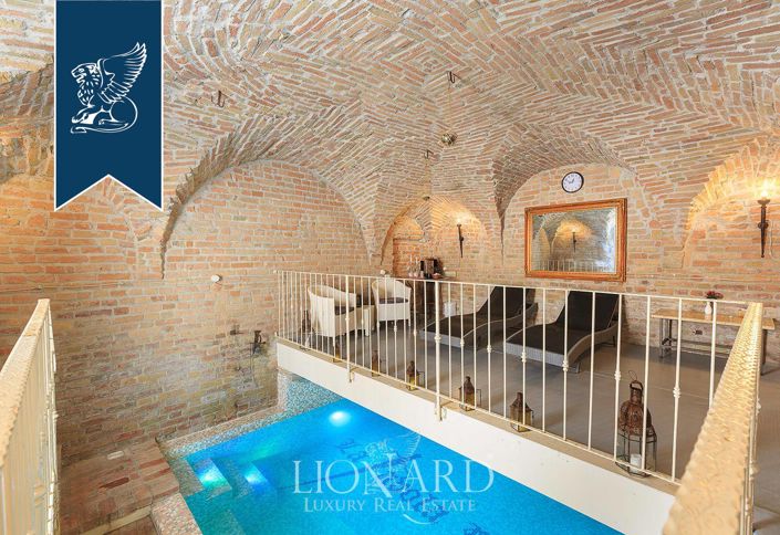 Image No.34-25 Bed Property for sale