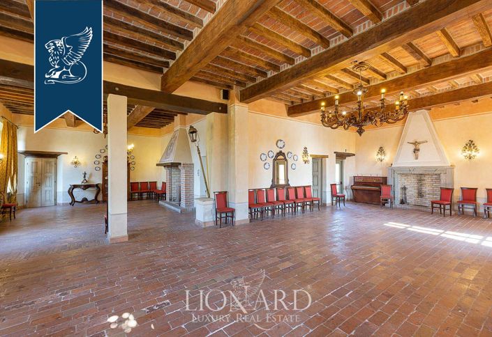 Image No.46-25 Bed Property for sale