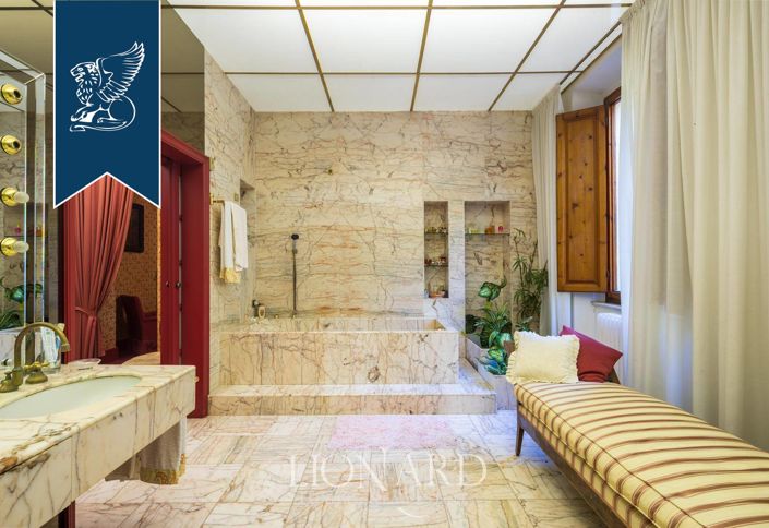 Image No.21-16 Bed Villa for sale