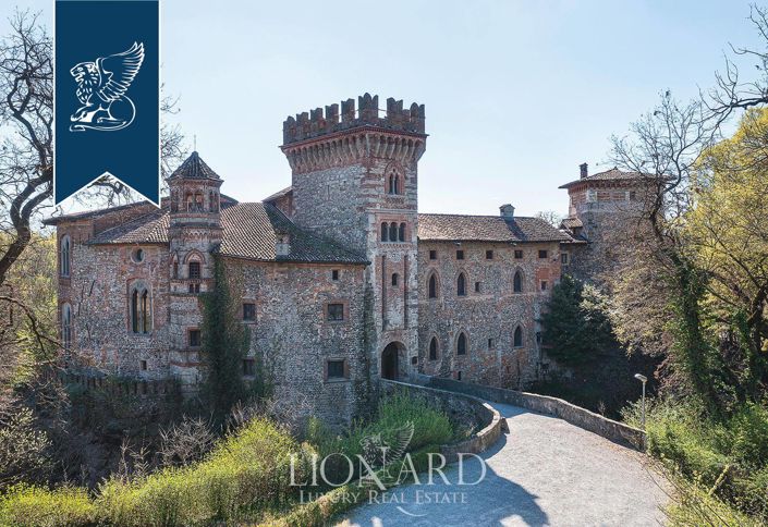 Image No.14-6 Bed Property for sale