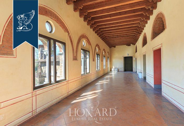 Image No.21-6 Bed Property for sale