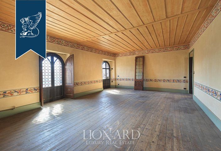 Image No.27-6 Bed Property for sale