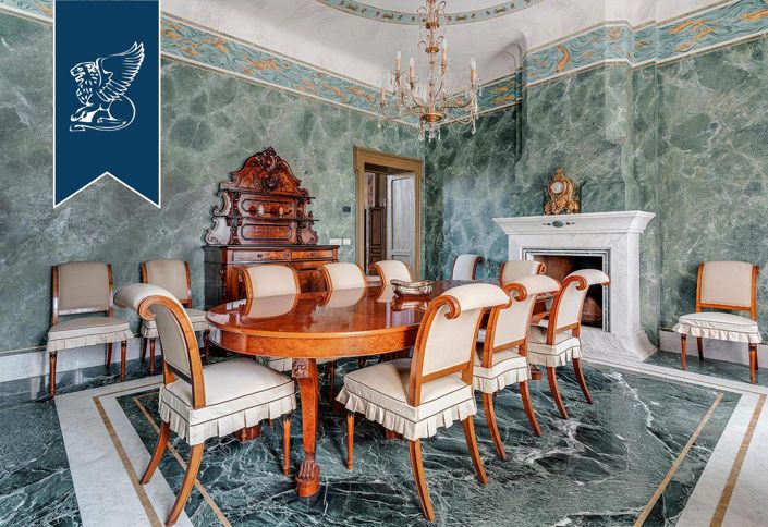 Image No.21-9 Bed Villa for sale