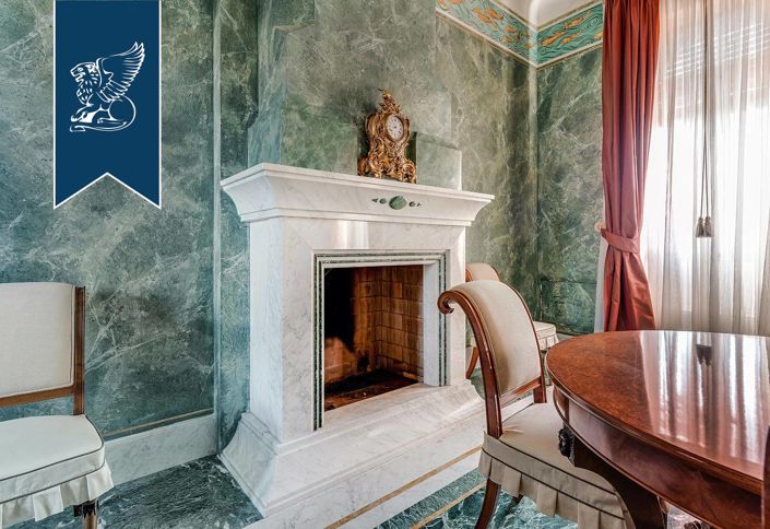 Image No.22-9 Bed Villa for sale