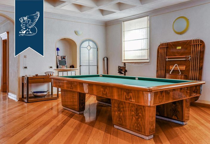 Image No.34-9 Bed Villa for sale