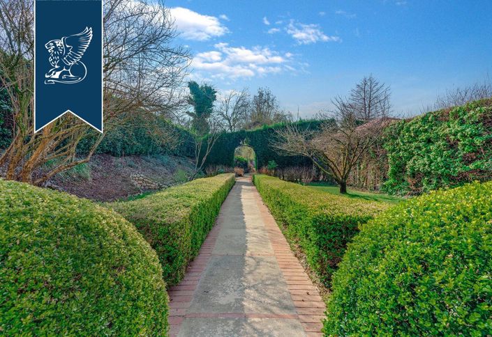 Image No.38-9 Bed Villa for sale