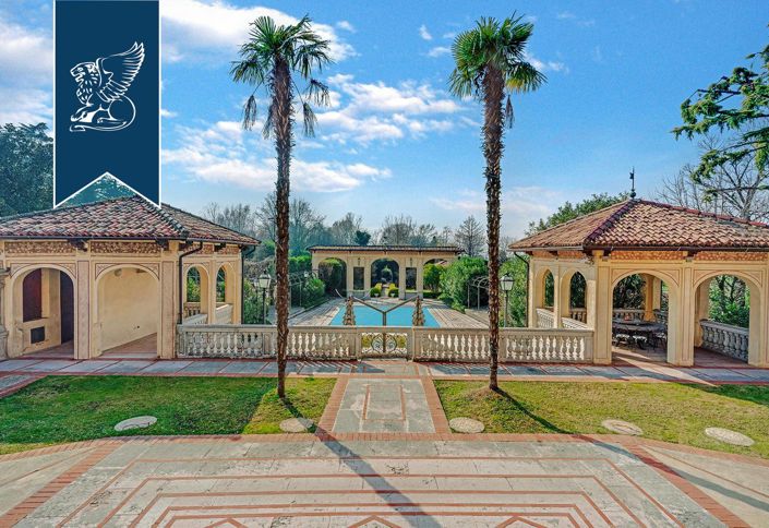 Image No.4-9 Bed Villa for sale