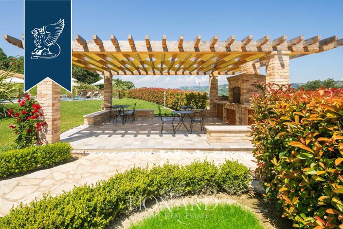 Image No.7-Ferme de 9 chambres à vendre à Cupra Marittima