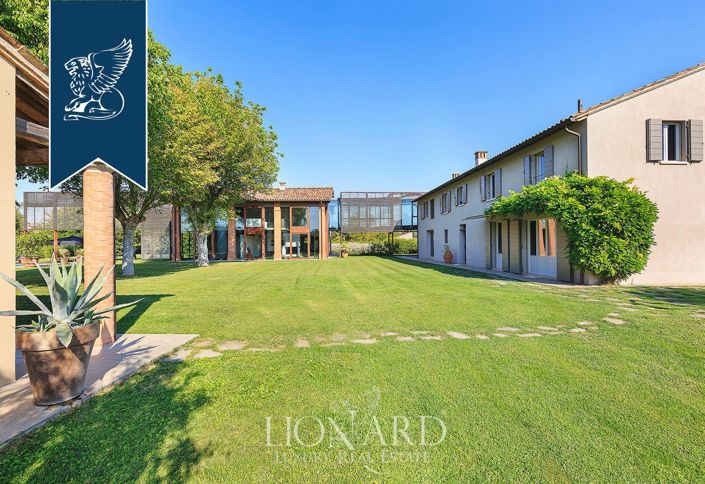 Image No.17-6 Bed Villa for sale