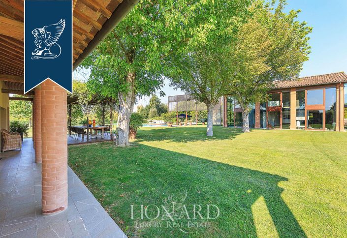 Image No.19-6 Bed Villa for sale