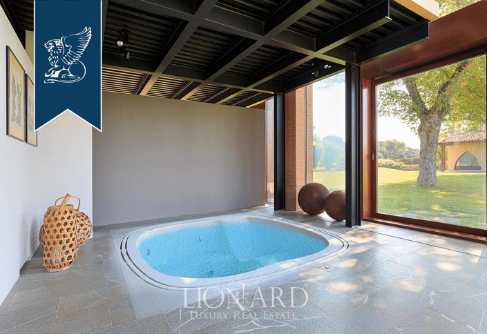 Image No.25-6 Bed Villa for sale