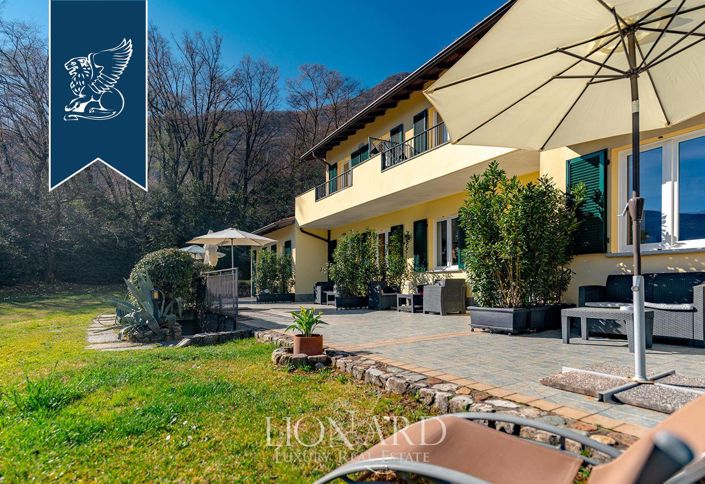 Image No.10-8 Bed Villa for sale