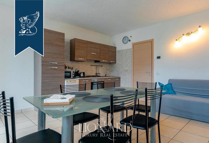 Image No.22-8 Bed Villa for sale