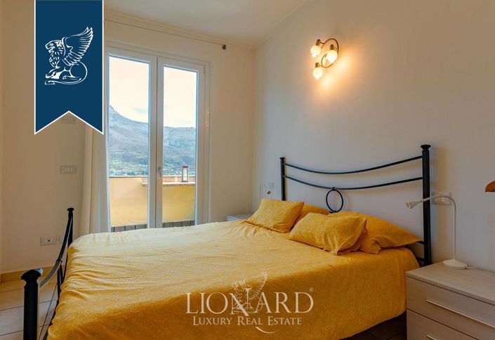 Image No.25-8 Bed Villa for sale