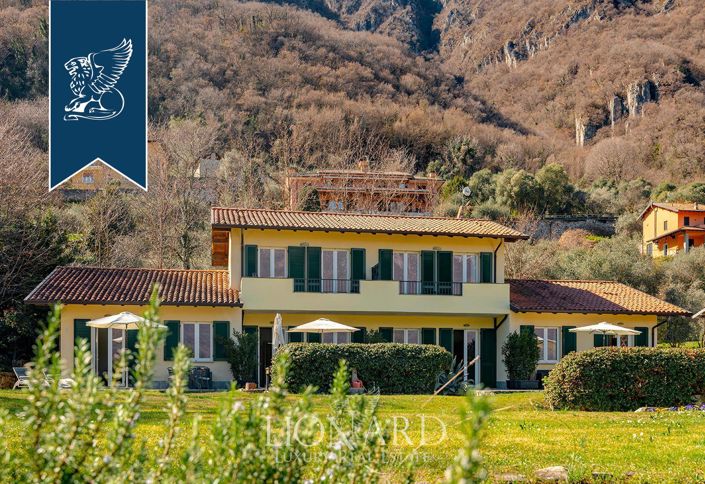 Image No.9-8 Bed Villa for sale