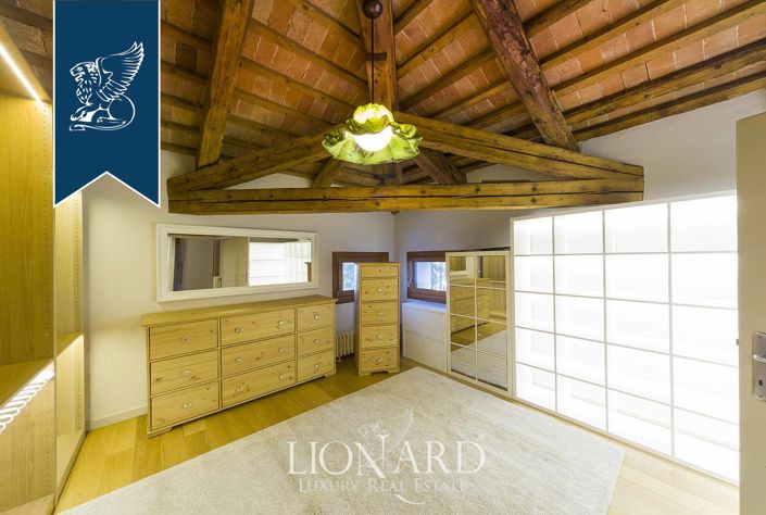 Image No.28-5 Bed Villa for sale