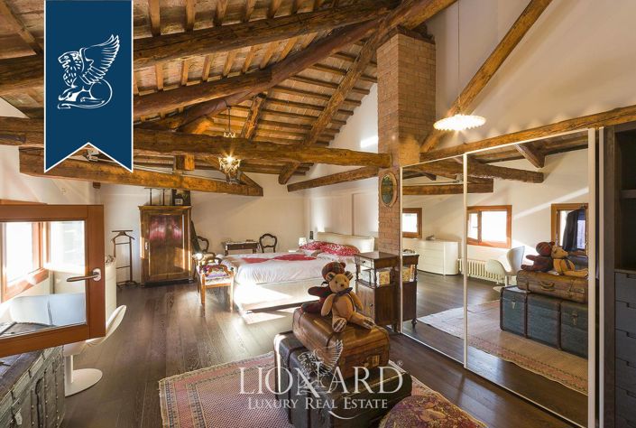 Image No.30-5 Bed Villa for sale