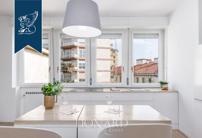 Image No.12-5 Bed Apartment for sale