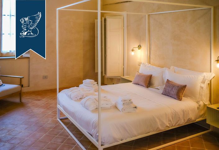 Image No.18-6 Bed Hotel for sale