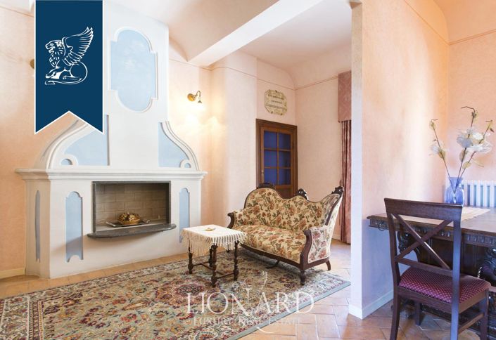 Image No.17-2 Bed Property for sale