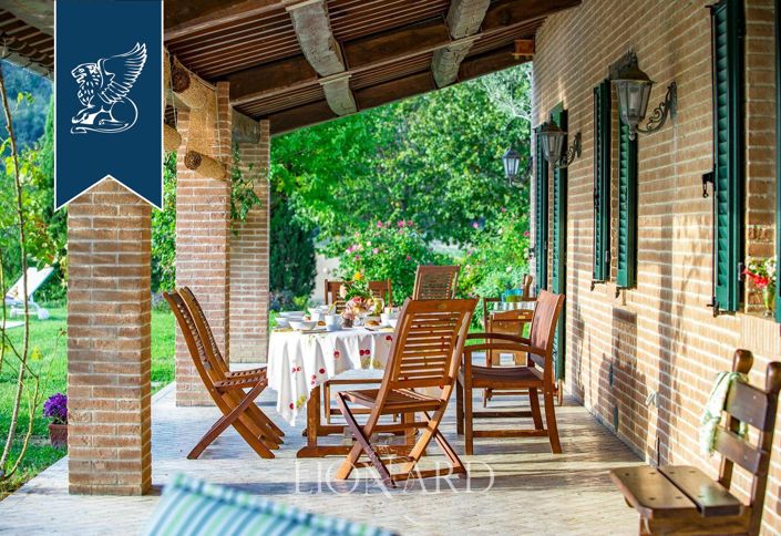 Image No.10-4 Bed Villa for sale