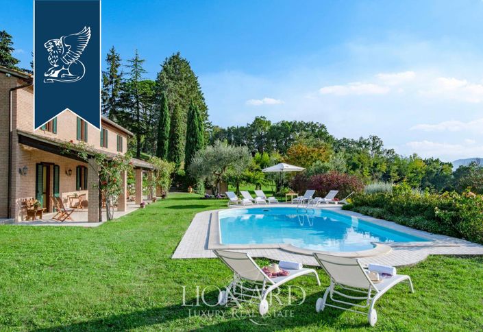 Image No.2-4 Bed Villa for sale