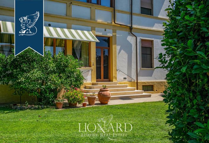 Image No.23-3 Bed Villa for sale