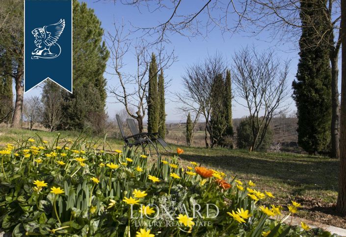 Image No.11-8 Bed Country House for sale