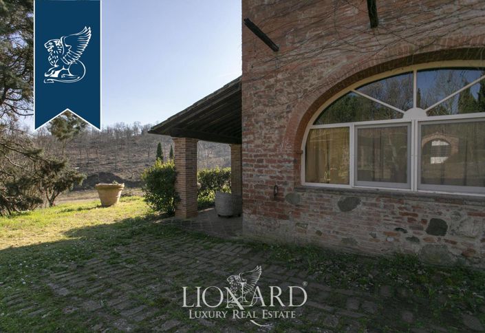 Image No.13-8 Bed Country House for sale