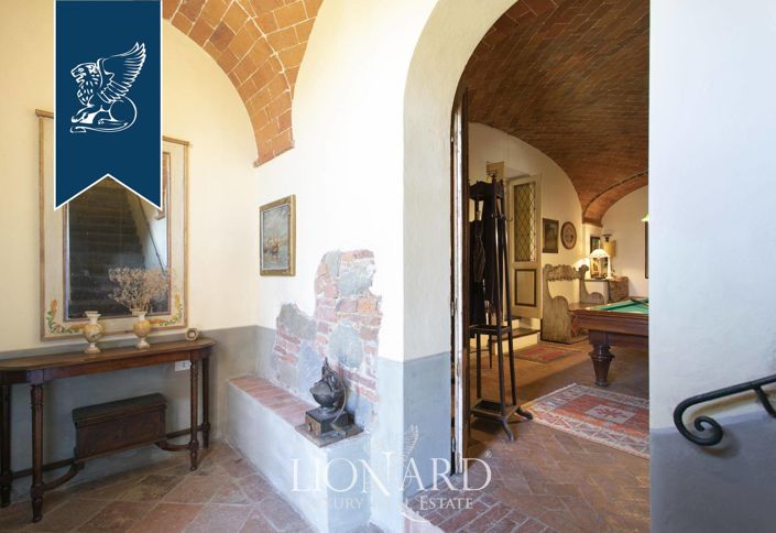 Image No.26-8 Bed Country House for sale