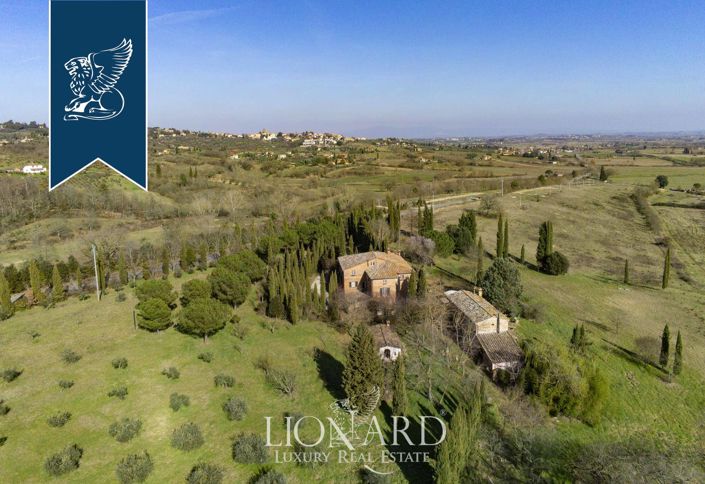 Image No.6-8 Bed Country House for sale