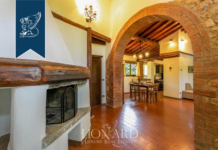 Image No.27-17 Bed Hotel for sale