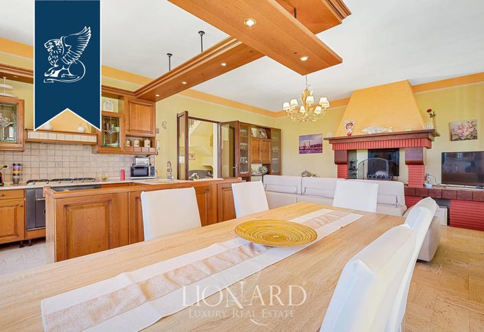 Image No.13-5 Bed Villa for sale