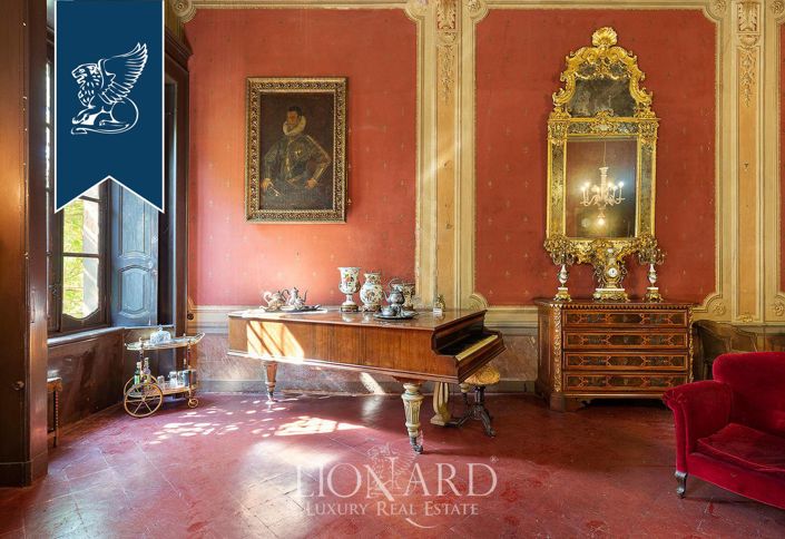 Image No.31-8 Bed Property for sale