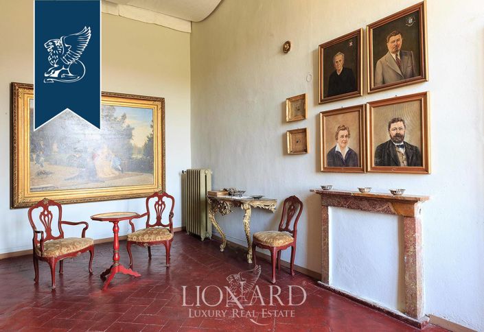 Image No.49-8 Bed Property for sale